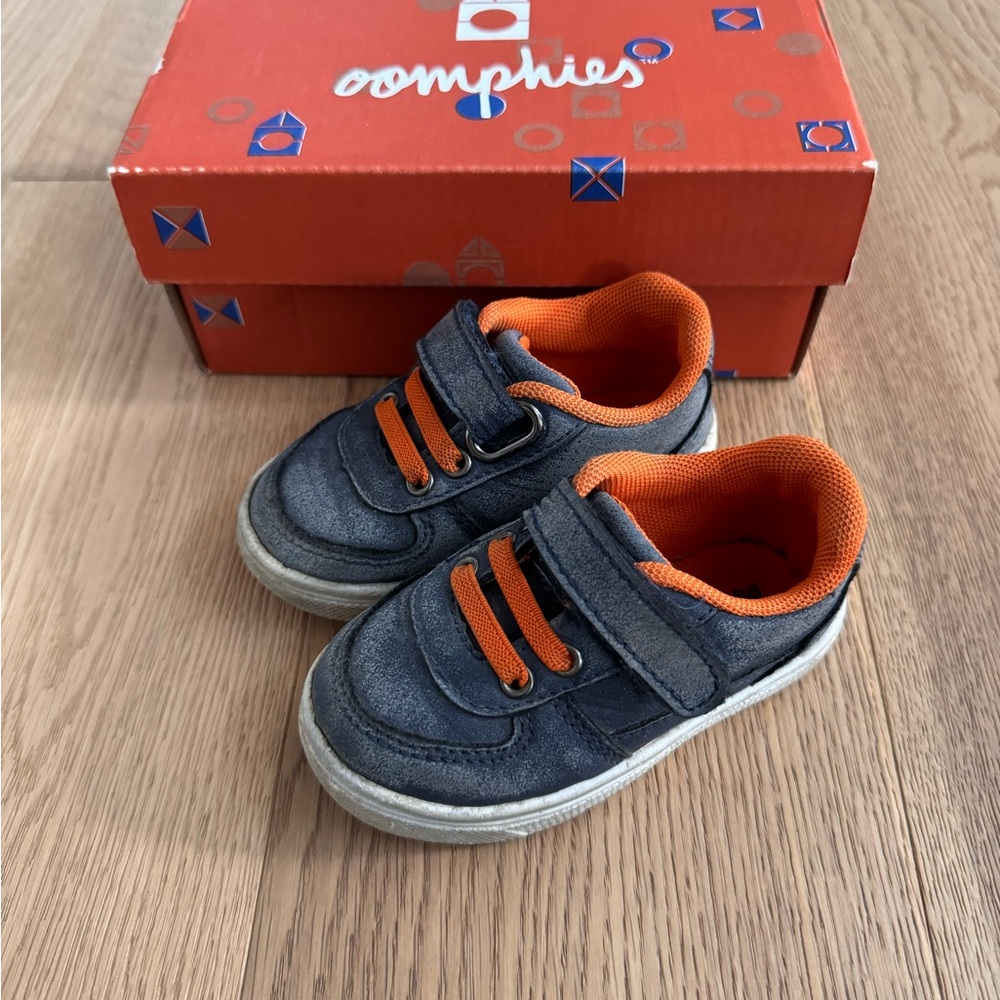 Oomphies Kids' Sneakers - Gray and Orange